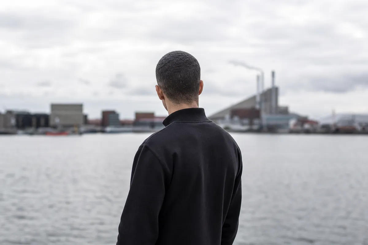 Yahya Hassans historie får premiere på Skuespilhuset